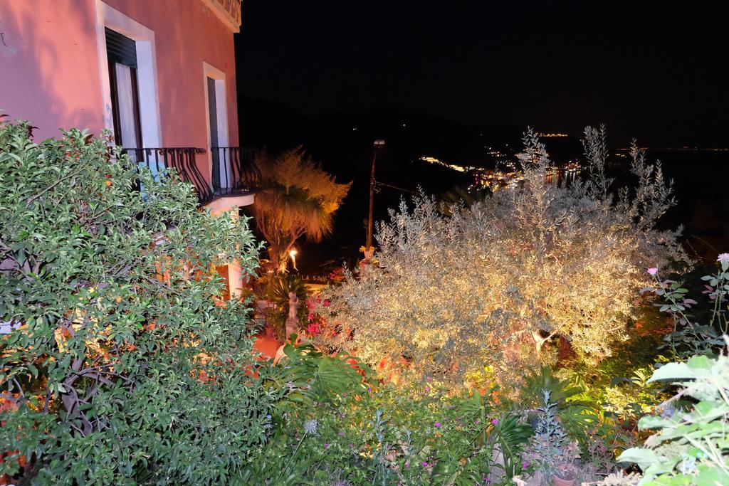 Hotel Villa Nettuno Таорміна Екстер'єр фото